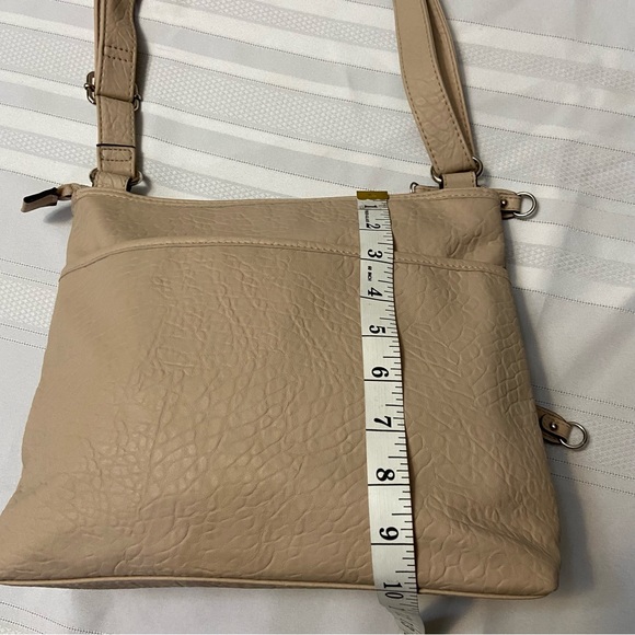 Taupe Womens Crossbody/ Shoulder Bag - Zippered Closure- Clean EUC - Picture 12 of 14
